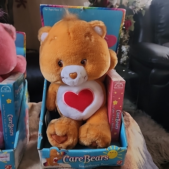 Vintage 2002 Care Bear Love-a-Lot Plush Bundle w/ VHS Tapes & Keychains - Picture 11 of 16